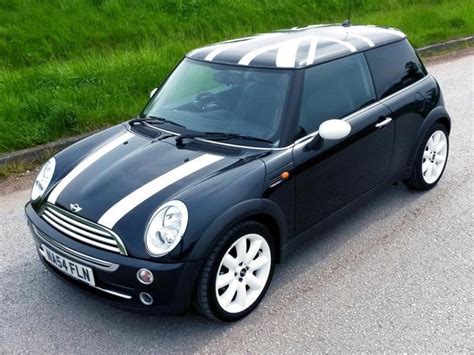 2004 MINI 1.6 COOPER | ONLY 41000 MILES | UNION JACK ROOF | 17" ALLOY WHEELS | in Burton-on ...