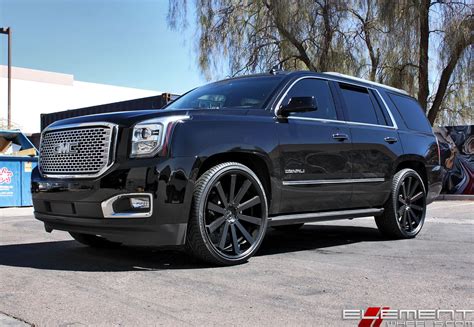 Black Yukon Denali Custom Wheels Chrome Grille | Gmc suv, Lexus suv, Suv cars