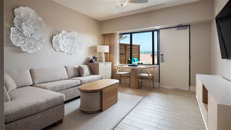 Suites | Hilton Daytona Beach Oceanfront Resort