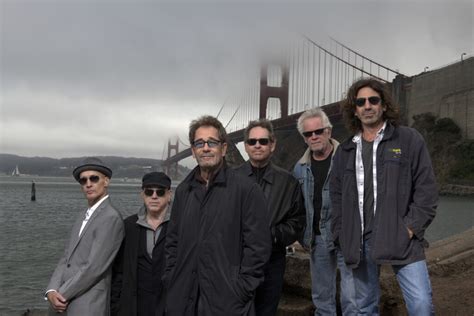 Huey Lewis honors essential workers during the pandemic with new music ...