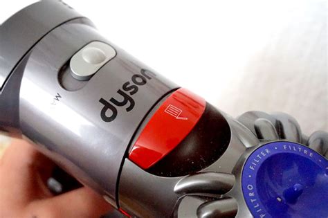 Dyson V7 Trigger Handheld Vacuum Cleaner Review | Beth Owen