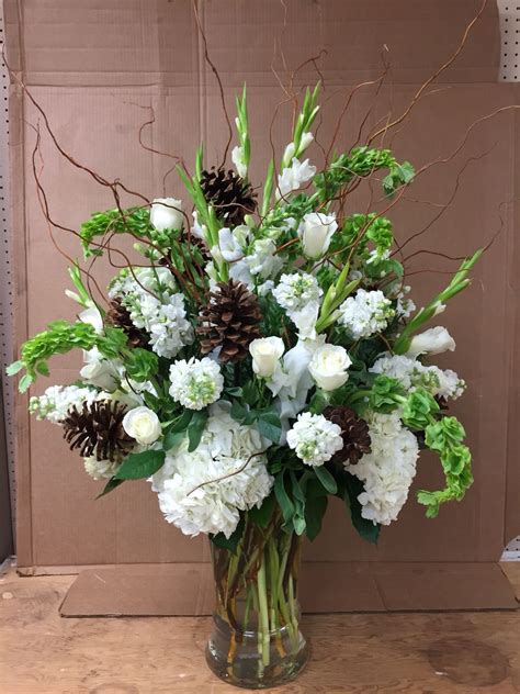 Pughs Flower Shop Memphis Tn / Wedding Centerpiece Alter Flowers Ceremony Winter White Hydrangea ...