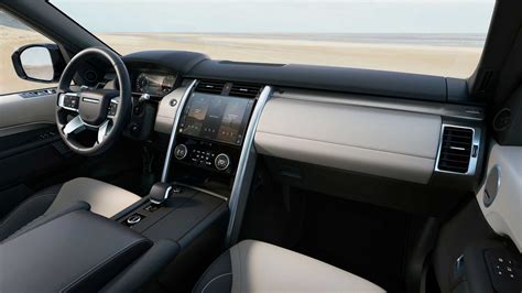 2021 Land Rover Discovery Facelift Gets New Engines And Infotainment