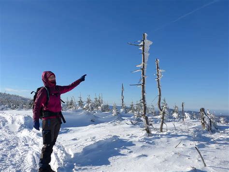 36 Winter Hiking Tips - Complete Guide To Staying Warm And Safe 2024