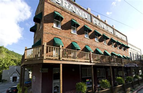 Grand Central Hotel (Eureka Springs, AR) - Resort Reviews ...