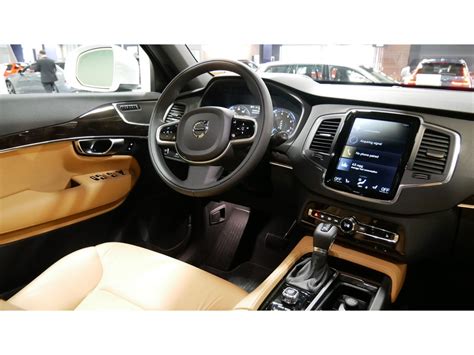 2022 Volvo XC90: 206 Interior Photos | U.S. News