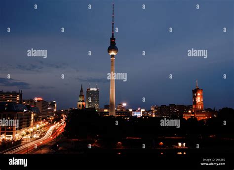 View Fernsehturm by night. Berlin, Germany Stock Photo - Alamy