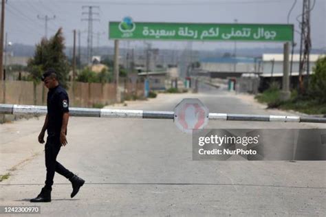 Beit Hanoun Border Gate Photos and Premium High Res Pictures - Getty Images