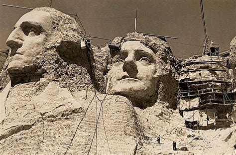 10 Interesting Facts About Mount Rushmore