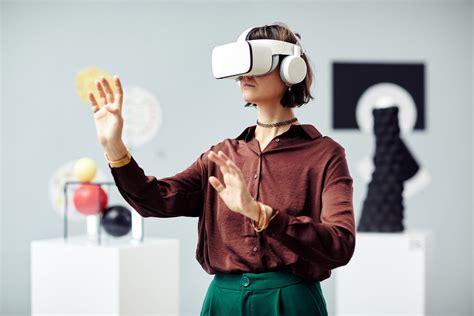 Why virtual art exhibitions are good for your health - The Peak Magazine