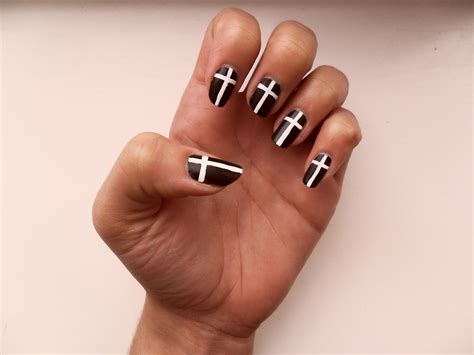 Marie Loves: Cross my Nails, and Hope to Die