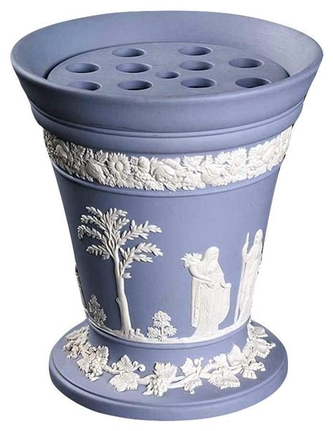 England Wedgwood Pale Blue Jasper Ware Arcadia 7" Flower Vase with Frog ...