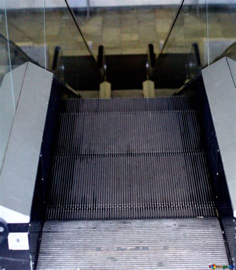 Steps escalator free image - № 48435