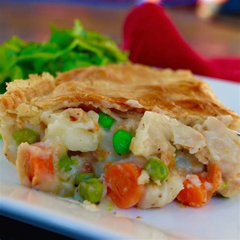 The tastiest veggie pot pie recipe | WHAT the HECK do I eat NOW