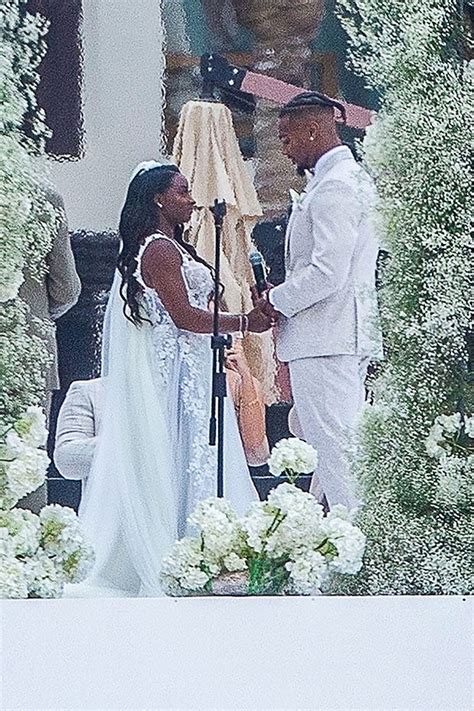 Simone Biles’ 2nd Wedding Dress In Cabo: Photos – Hollywood Life