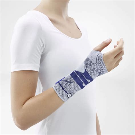 Bauerfeind ManuTrain Wrist Brace – Healthcare Solutions