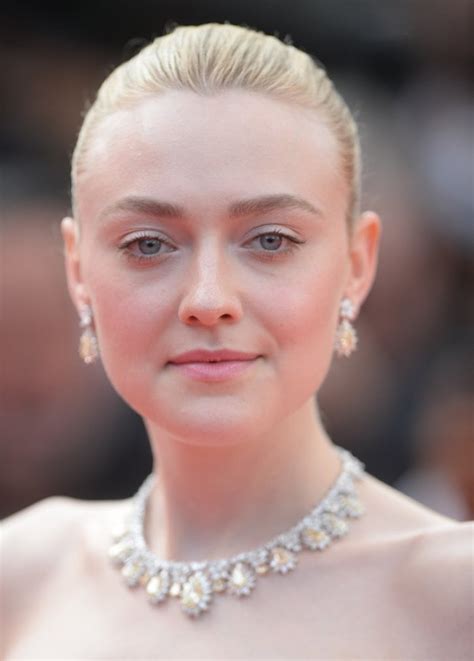 Dakota Fanning’s Iconic Red Carpet Moments: Cannes, Golden Globes, and Beyond