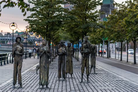 Great Famine Memorial (1845-1849) in Dublin (Rowie Gillespie) - World ...