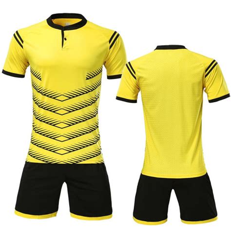 China 2020 Custom Latest Design Football Jersey Uniform Cool Soccer Team Wear - China Soccer ...