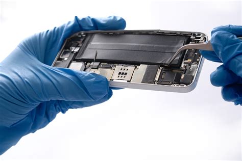 iPhone 16 May Use New Battery Technology to Offer Longer Battery Life: Details - DAILYBILLBOARD