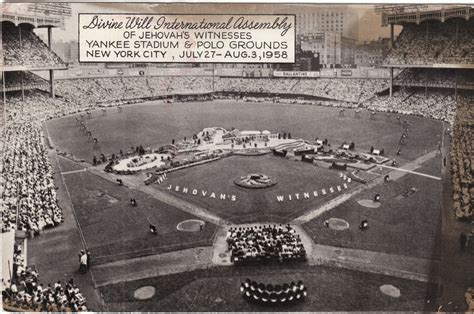 On This Date, Jehovah's Witnesses Made Yankee Stadium History ...