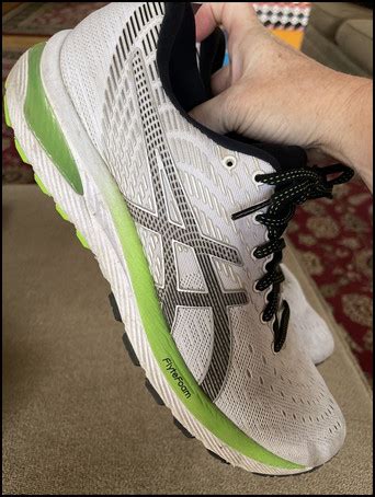 ASICS Gel Cumulus 22 vs 21 [Detailed Comparison]