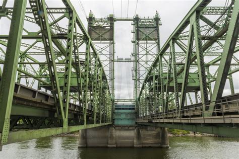 Oregon, Washington lawmakers upbeat about Interstate 5 bridge ...