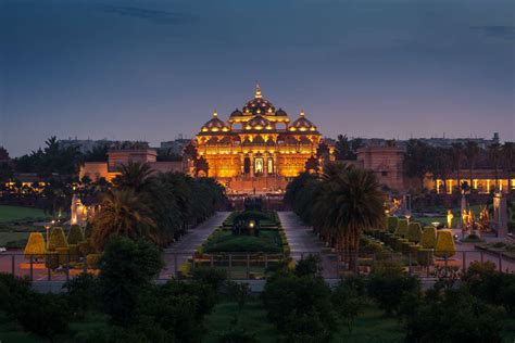 Geographic Facts About New Delhi, India