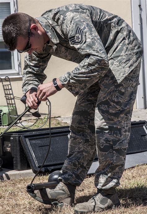 39th OS brings weather forecasts to Incirlik Airmen > Incirlik Air Base ...