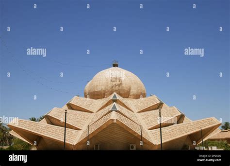 Green zone baghdad hi-res stock photography and images - Alamy