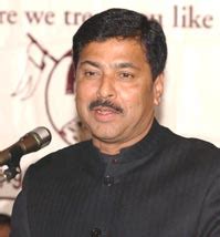 BJP leader Pramod Mahajan shot at, critical