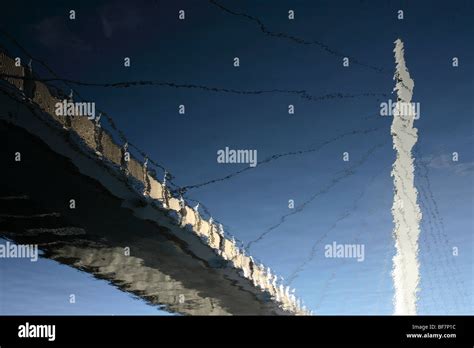 Sail Bridge, River Tawe, Swansea, Wales, UK Stock Photo - Alamy