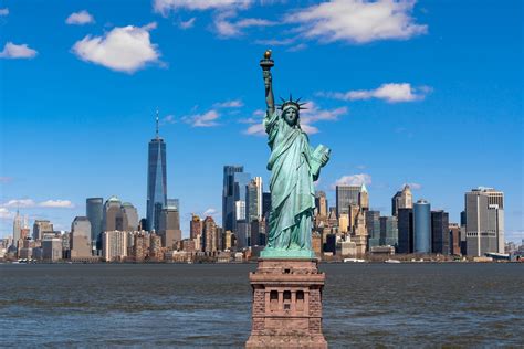 Starting an LLC in New York | New york statue, New york cityscape, Tourist