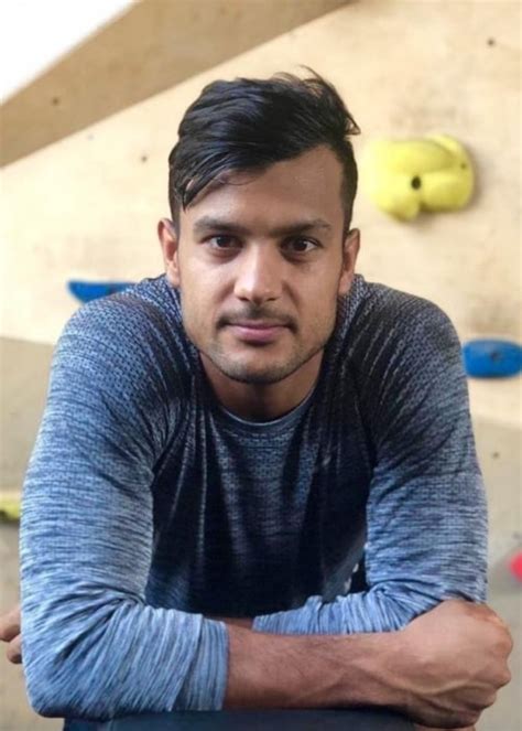 Mayank Agarwal Height, Weight, Age, Body Statistics - Healthy Celeb