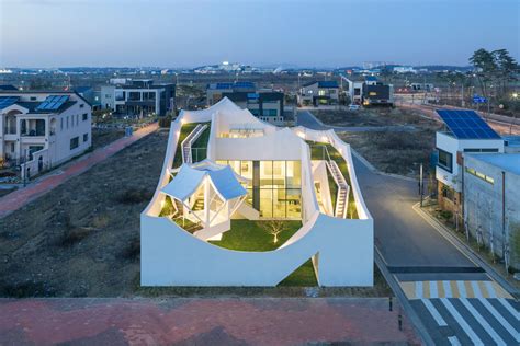 Flying House: the Dwelling that Landed from the Skies – urbanNext