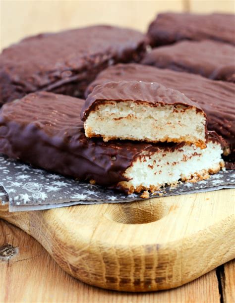 Homemade Chocolate Coconut Bars | 12 Tomatoes