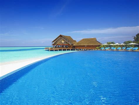 HD wallpaper: 4K, Beach resorts, Maldives | Wallpaper Flare