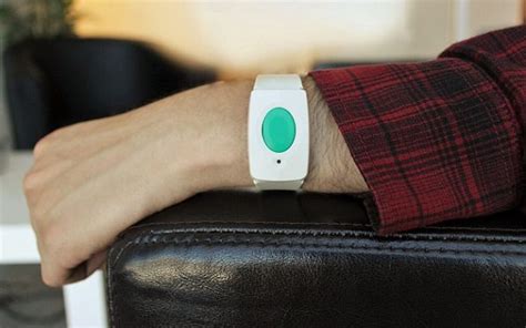 How Does a Medical Alert Bracelet Work?