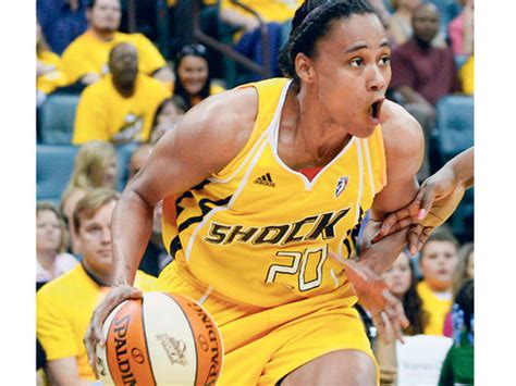 Marion Jones spends basketball debut on bench | Sport – Gulf News