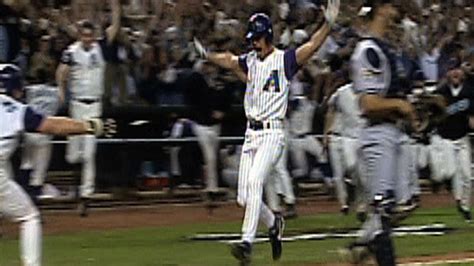 2001 WS Game 7: Luis Gonzalez gives the D-backs the World Series title ...