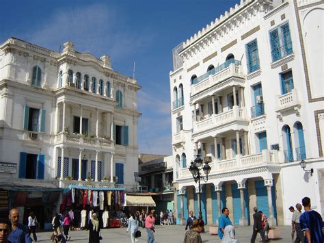 Fichier:Tunis Place de la Victoire.JPG — Wikipédia