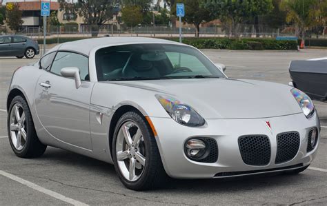 https://flic.kr/p/HaQbyx | 2009 Pontiac Solstice GXP Hardtop Coupe with removable top panel ...