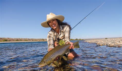 Intention on the Rio Limay - Fly Fisherman