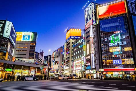 Shinjuku Shopping Guide | Tokyo Travel Guide