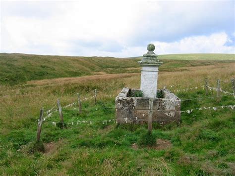 John Brown Monument © Richard Webb cc-by-sa/2.0 :: Geograph Britain and Ireland