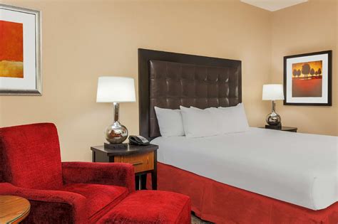 Hilton Promenade at Branson Landing Hotel, Branson City Center, Branson (MO) - Room Deals ...