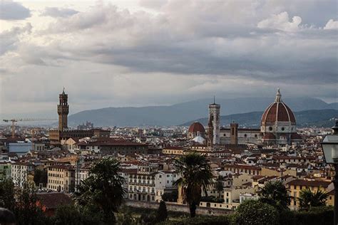 Five Reasons To Spend The Evening At Piazzale Michelangelo