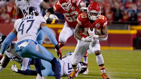 Chiefs RB Pacheco, a 7th-rounder, making most of his chances