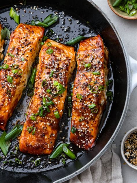 Miso Glazed Salmon | The Recipe Critic