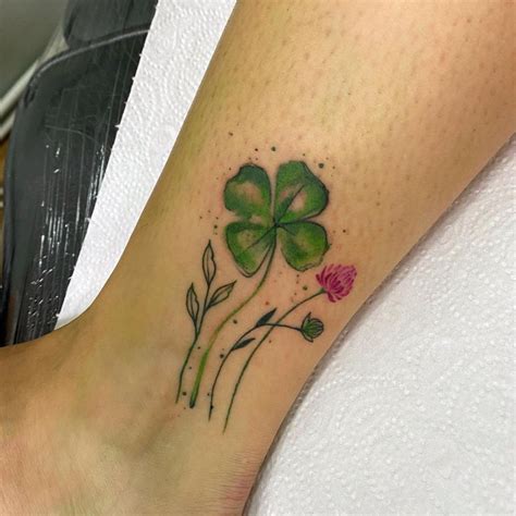 Share 64+ realistic four leaf clover tattoo super hot - in.cdgdbentre